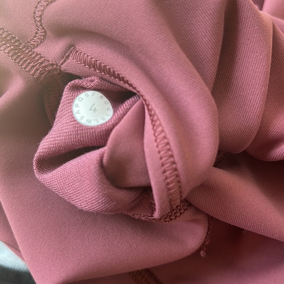 Lululemon Wunder Train 25 Size 4 - Picture 4 of 4